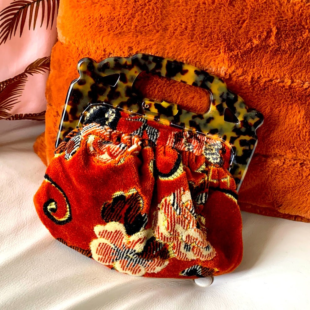 Clara kasavina hand made tortoise handle clutch